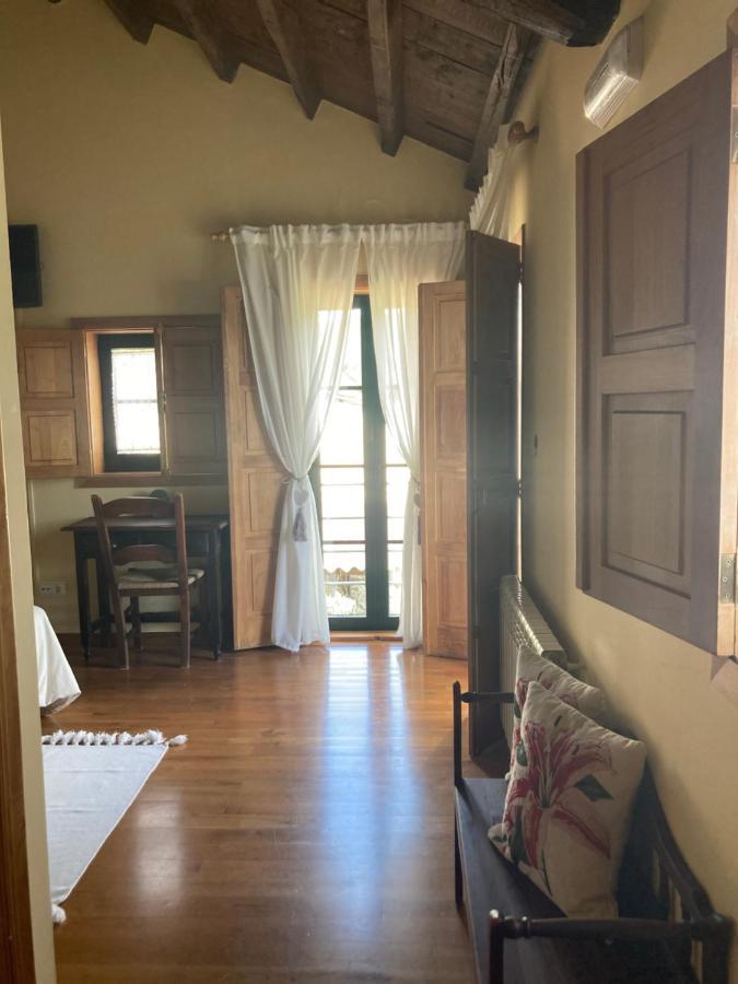 Casa Milia Guest House Castaneda  ภายนอก รูปภาพ