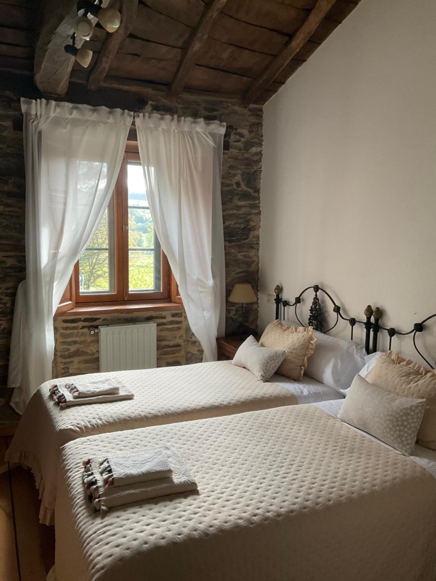 Casa Milia Guest House Castaneda  ภายนอก รูปภาพ