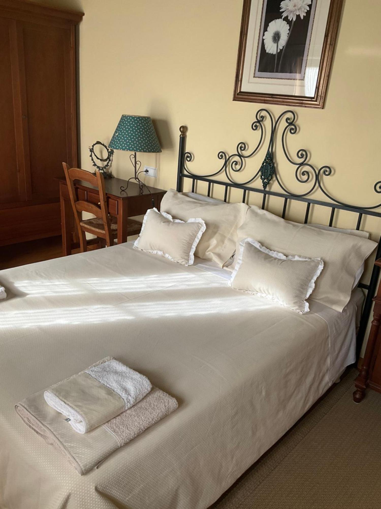 Casa Milia Guest House Castaneda  ภายนอก รูปภาพ