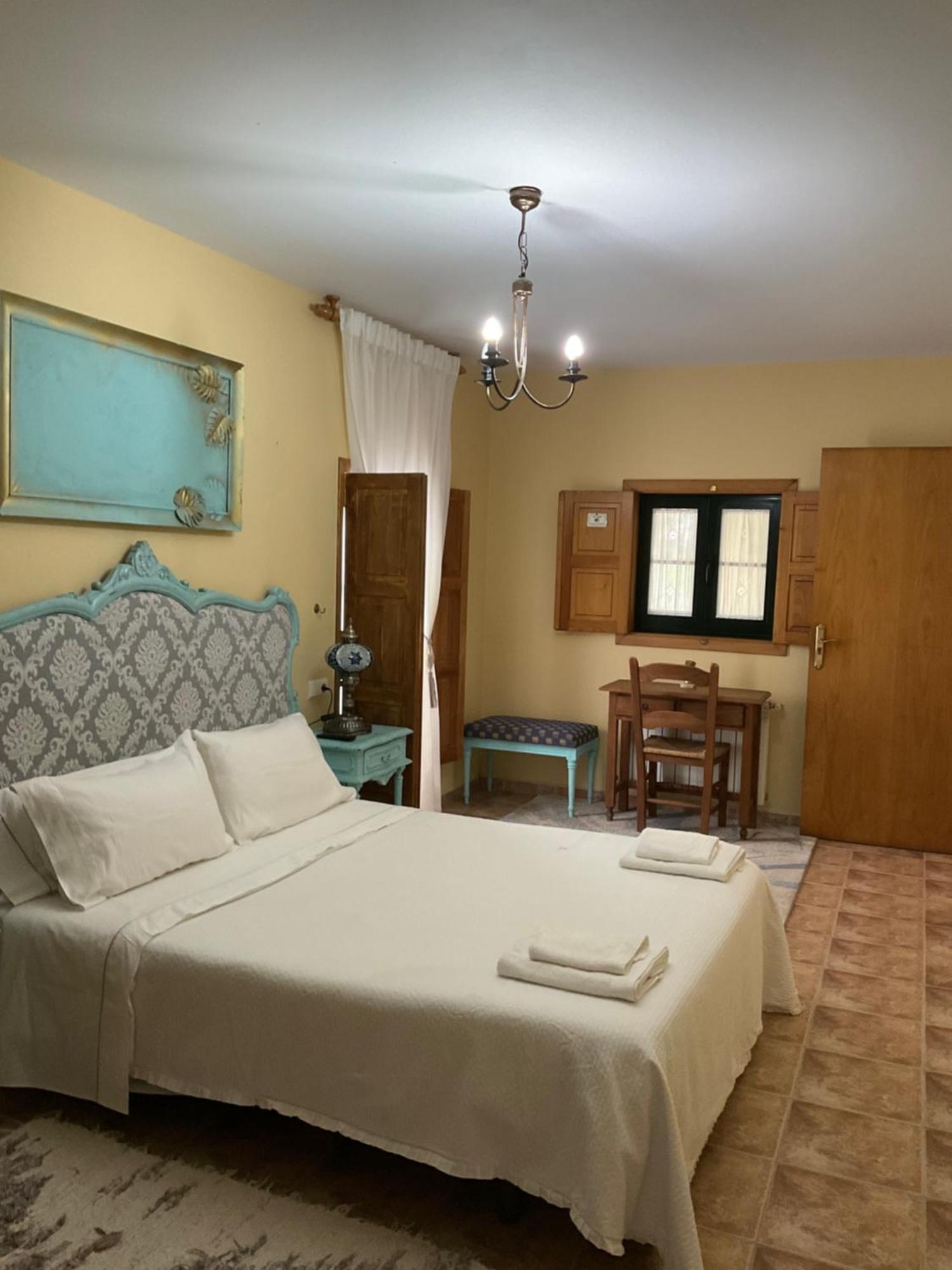 Casa Milia Guest House Castaneda  ภายนอก รูปภาพ