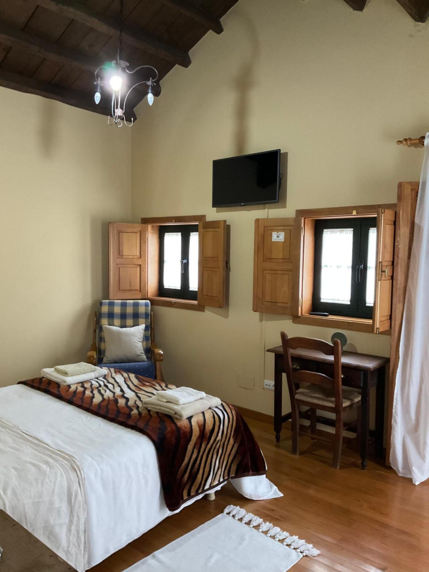 Casa Milia Guest House Castaneda  ภายนอก รูปภาพ