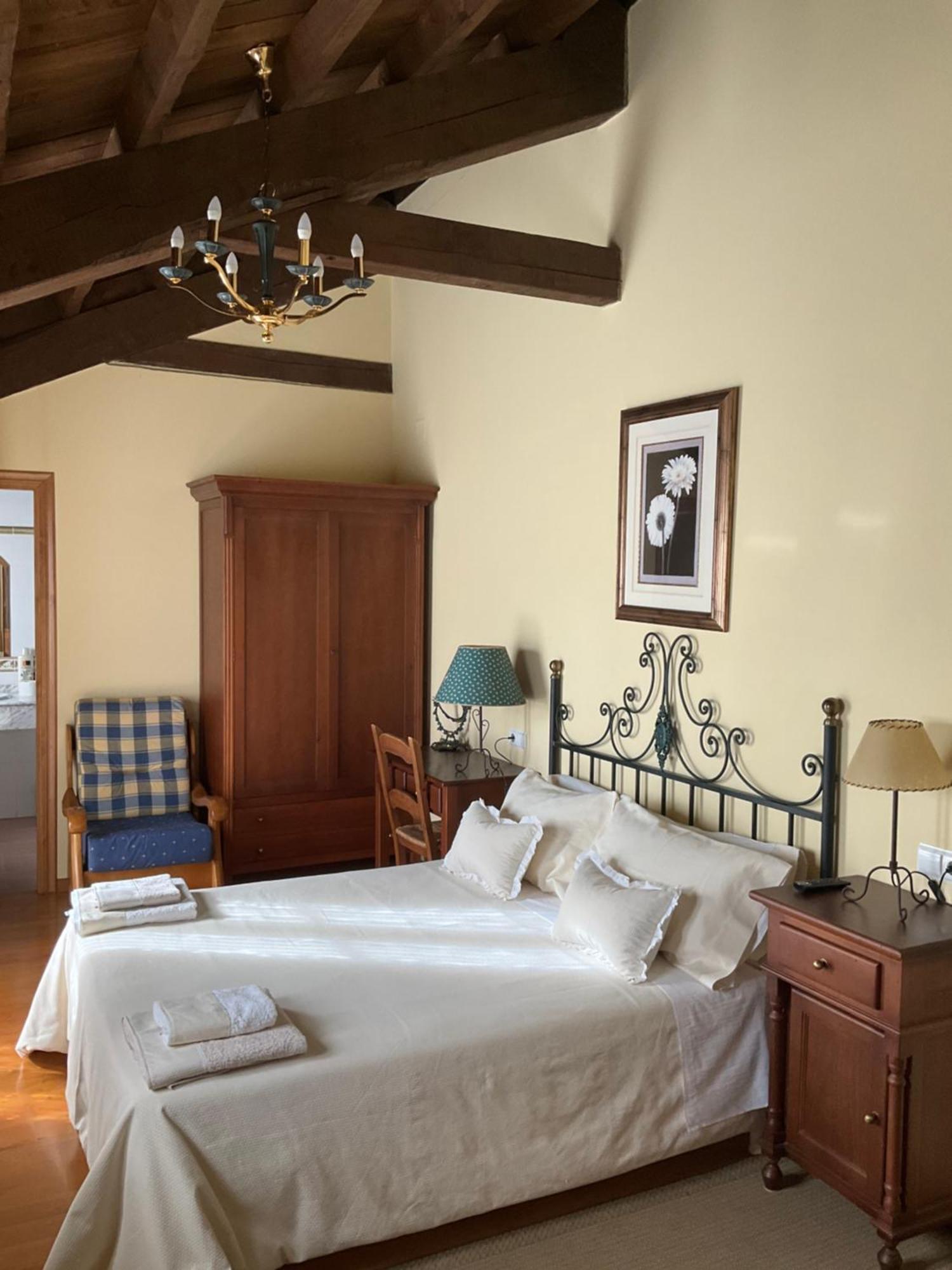 Casa Milia Guest House Castaneda  ภายนอก รูปภาพ