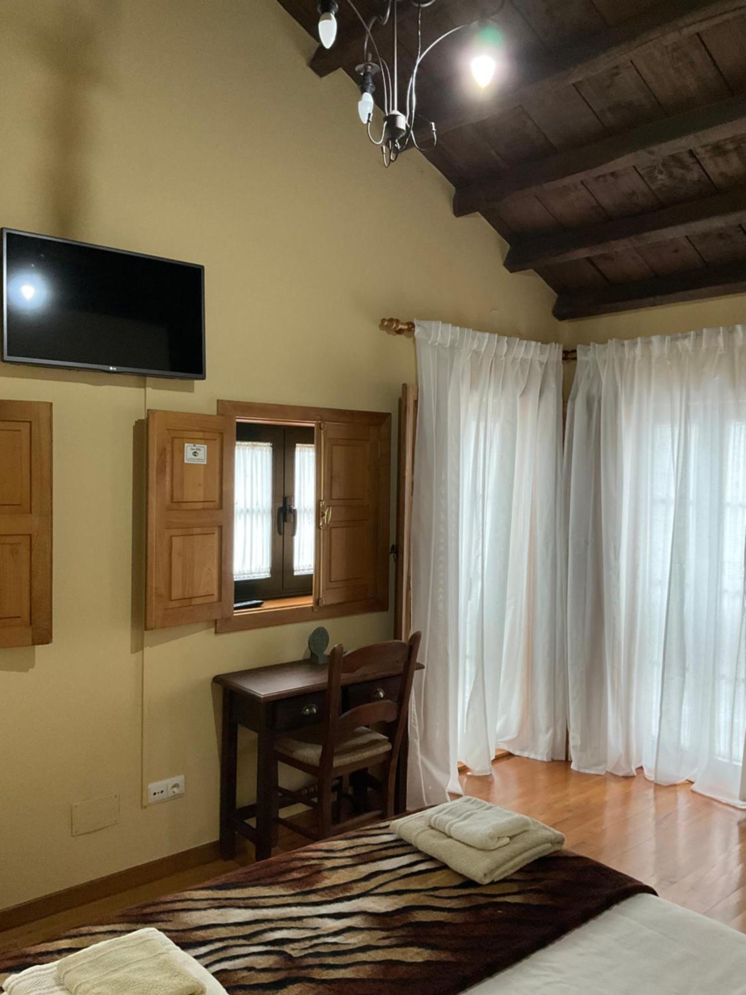 Casa Milia Guest House Castaneda  ภายนอก รูปภาพ