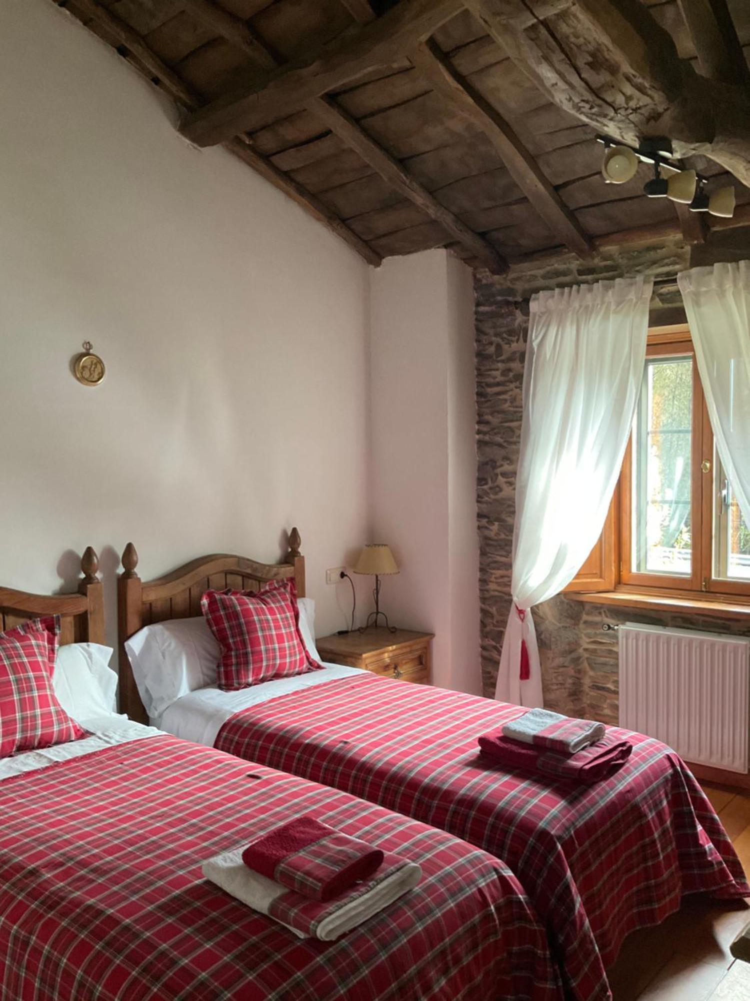 Casa Milia Guest House Castaneda  ภายนอก รูปภาพ