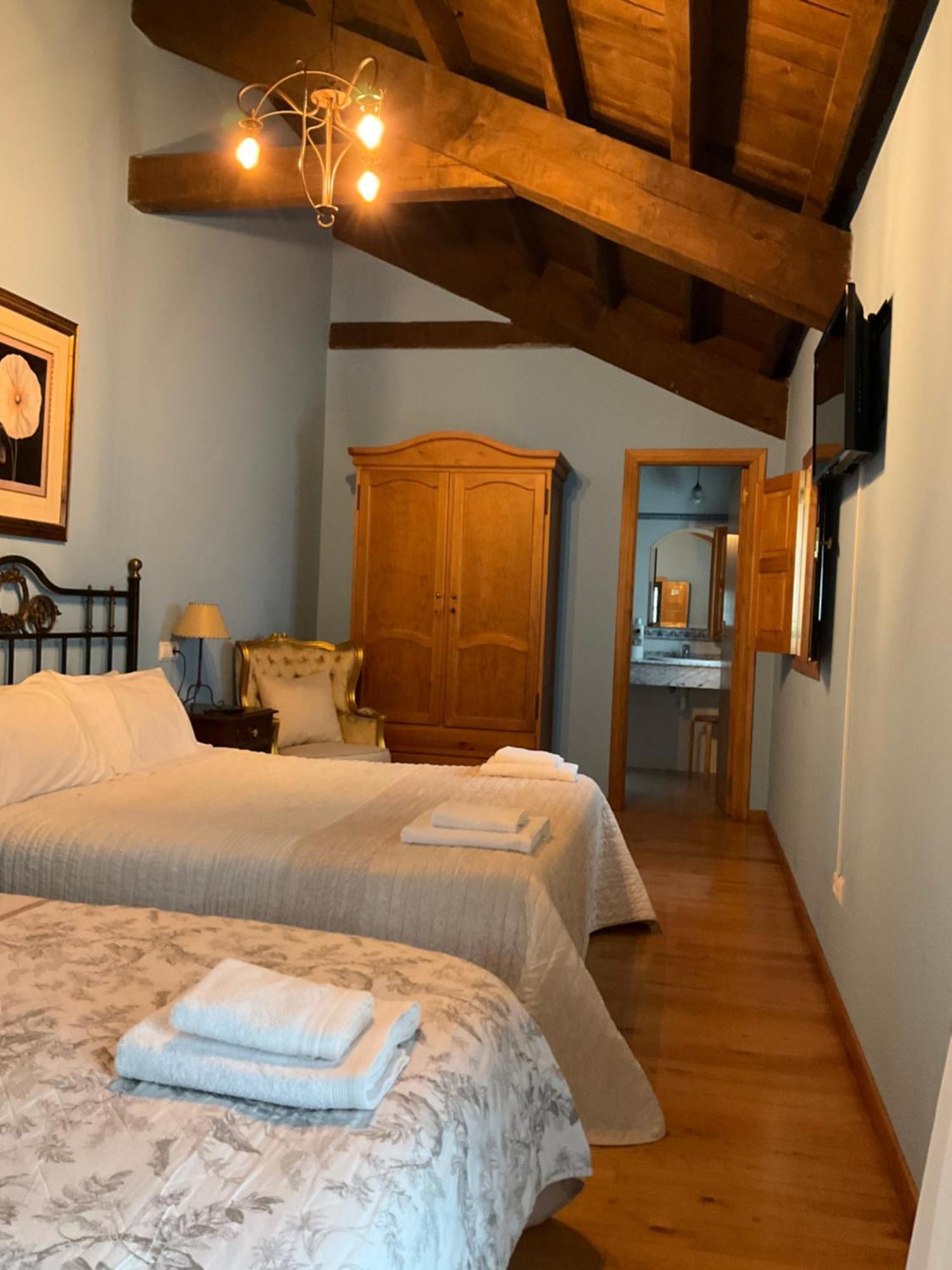 Casa Milia Guest House Castaneda  ภายนอก รูปภาพ