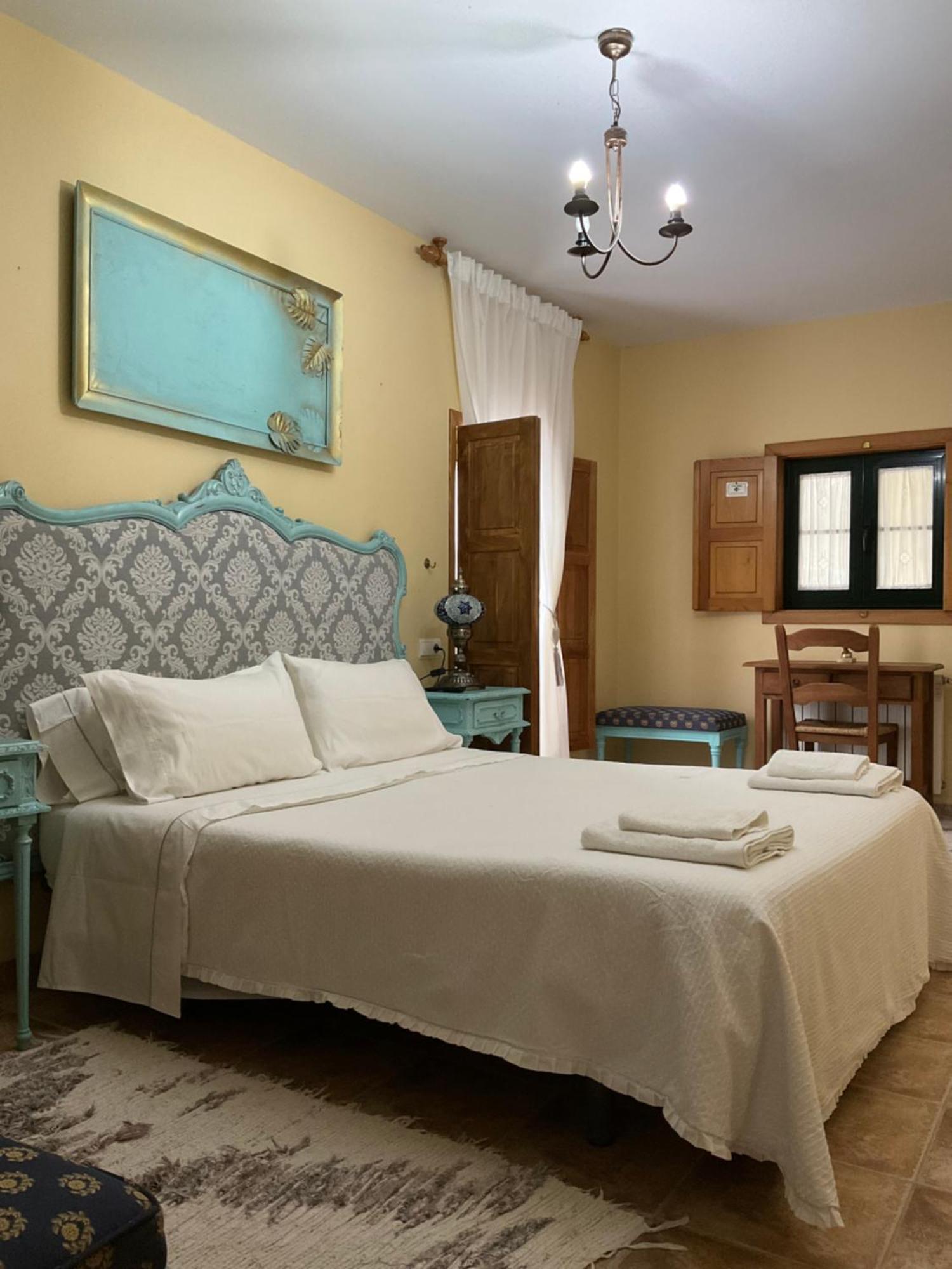 Casa Milia Guest House Castaneda  ภายนอก รูปภาพ